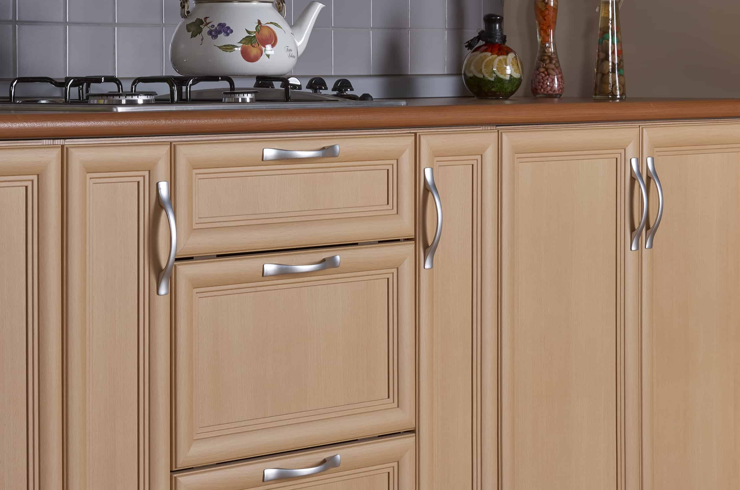 Cabinet Hardware Placement Guide, What Is The Proper Placement For Kitchen Drawer Pulls