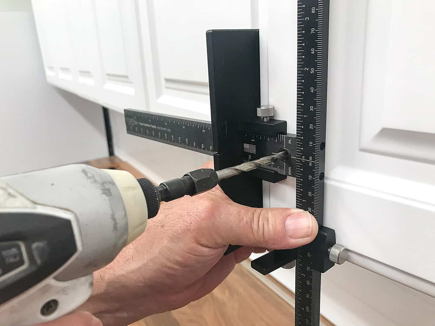 knob installation on cabinet door with TP-1934 Cabinet Hardware Jig (step 6)